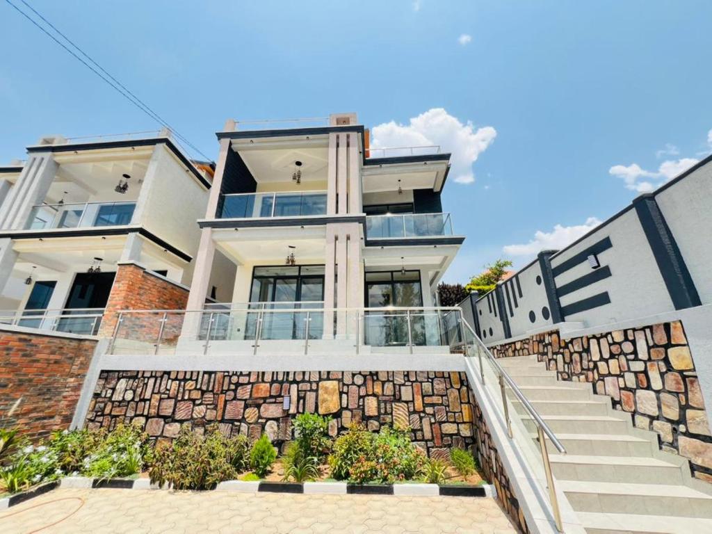 accommodation in Kigali,where to stay in Kigali,Kigali hotels,Kigali Airbnb,places to stay Rwanda,Kigali accommodation guide,experience Rwanda warmth,best hotels Kigali,visit Kigali stay,Rwanda hospitality,Kiyovu,luxury hotels